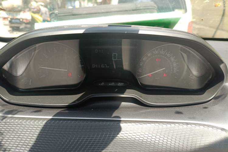 Used Peugeot 2008 2014 1.6L Manual Trend Edition Instrument Cluster