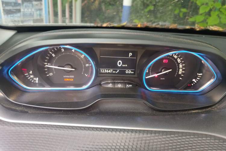 Used Peugeot 2008 2014 1.6L Automatic Navigation Edition Instrument Cluster