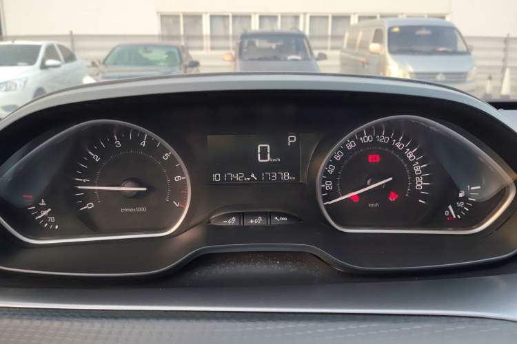 Used Peugeot 2008 2014 1.6L Automatic Fashion Edition Instrument Cluster