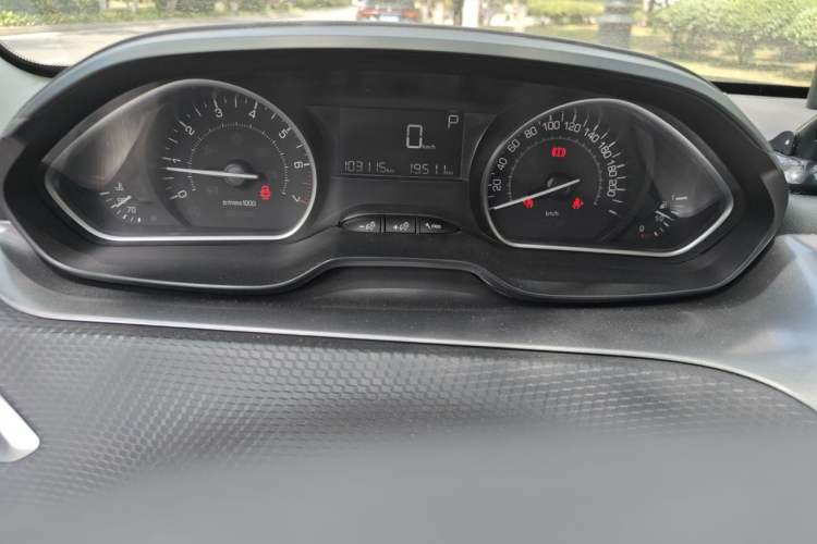 Used Peugeot 2008 2014 1.6L Automatic Fashion Edition Instrument Cluster