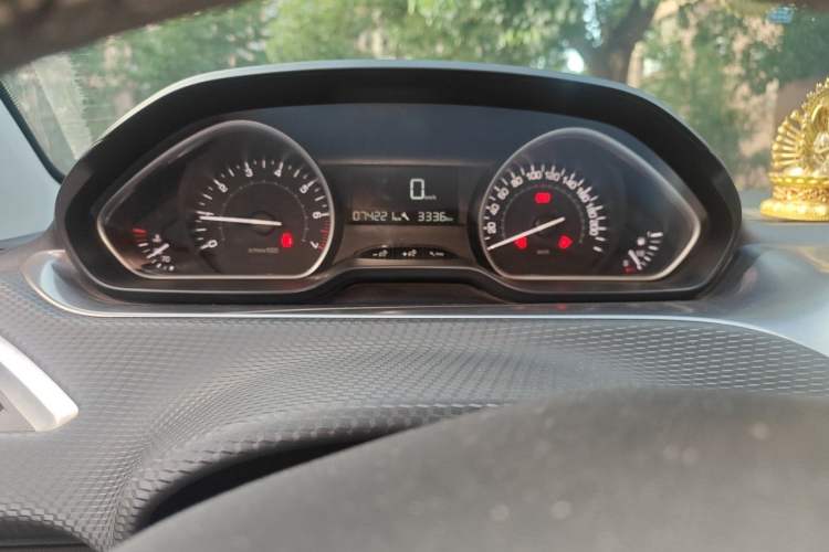 Used Peugeot 2008 2014 1.6L Manual Fashion Edition Instrument Cluster