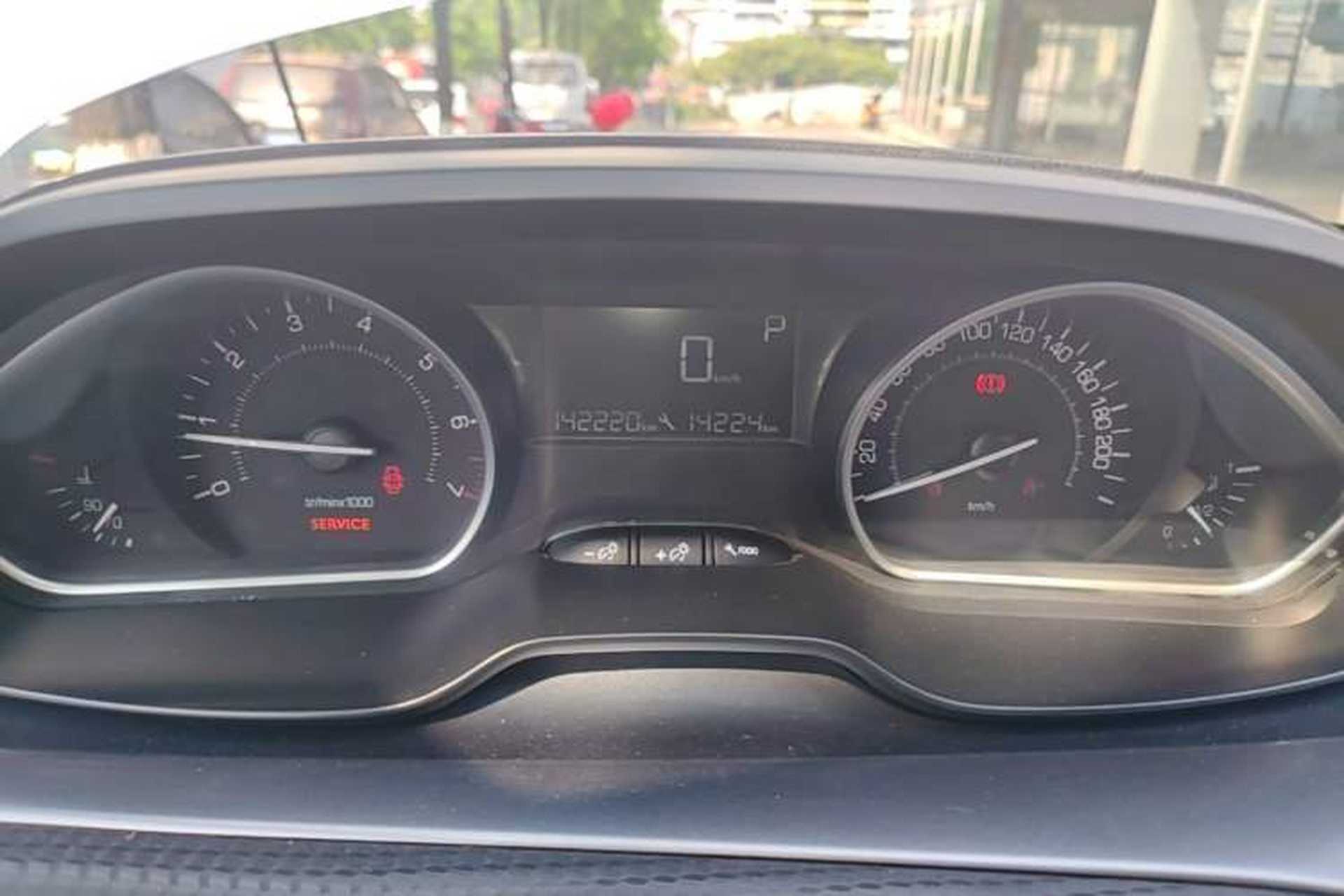 Used Peugeot 2008 2014 1.6L Automatic Fashion Edition Instrument Cluster