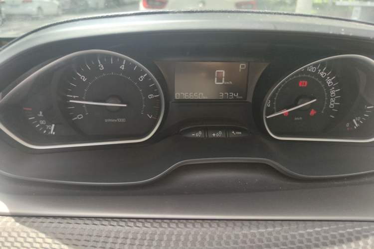 Used Peugeot 2008 2014 1.6L Automatic Fashion Edition Instrument Cluster