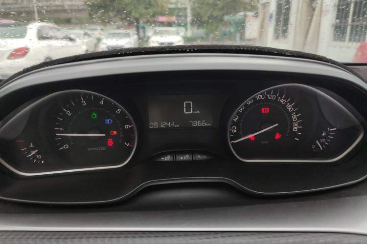 Used Peugeot 2008 2014 1.6L Manual Fashion Edition Instrument Cluster