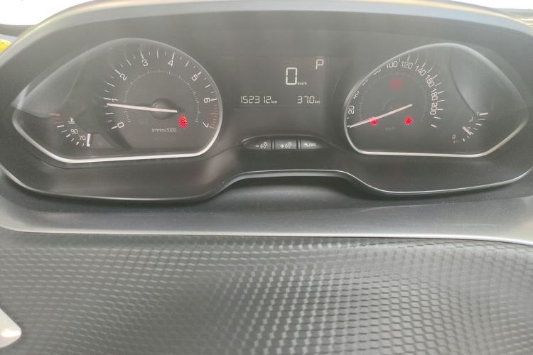 Used Peugeot 2008 2014 1.6L Automatic Fashion Edition Instrument Cluster