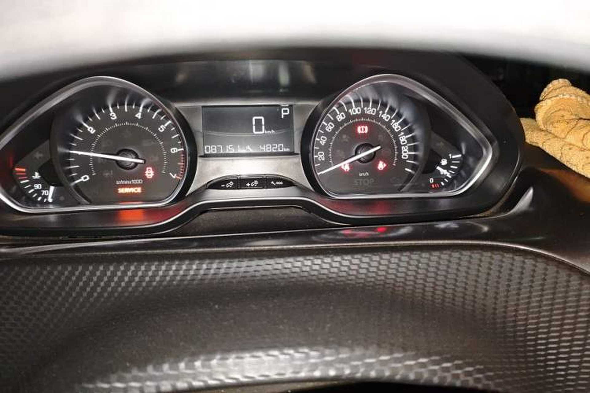 Used Peugeot 2008 2014 1.6L Automatic Fashion Edition Instrument Cluster