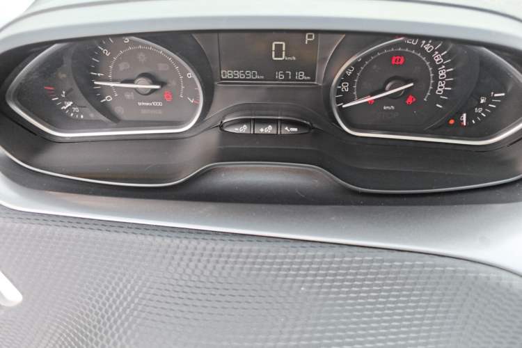 Used Peugeot 2008 2014 1.6L Automatic Fashion Edition Instrument Cluster