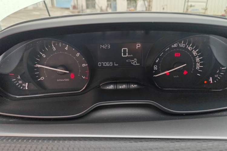 Used Peugeot 2008 2014 1.6L Automatic Trend Edition Instrument Cluster
