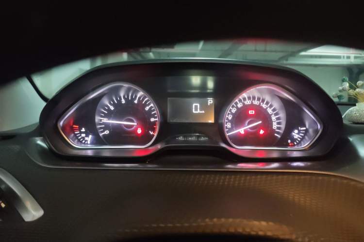 Used Peugeot 2008 2014 1.6L Automatic Fashion Edition Instrument Cluster