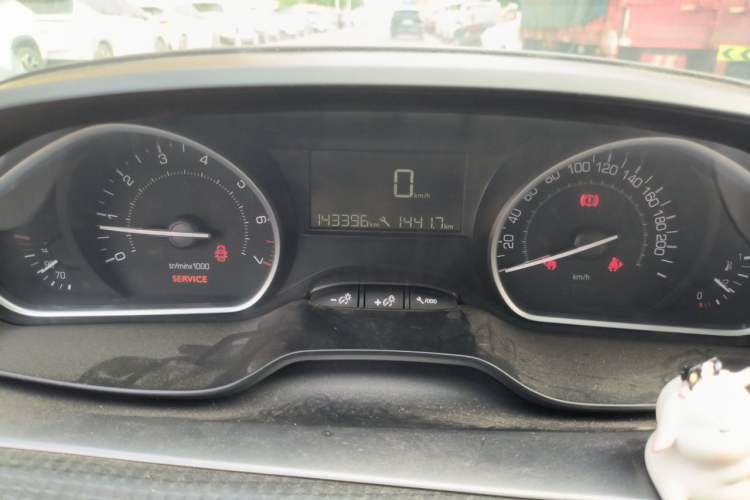 Used Peugeot 2008 2014 1.6L Manual Fashion Edition Instrument Cluster