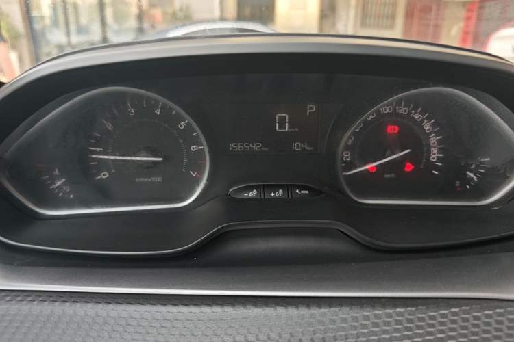 Used Peugeot 2008 2014 1.6L Automatic Fashion Edition Instrument Cluster