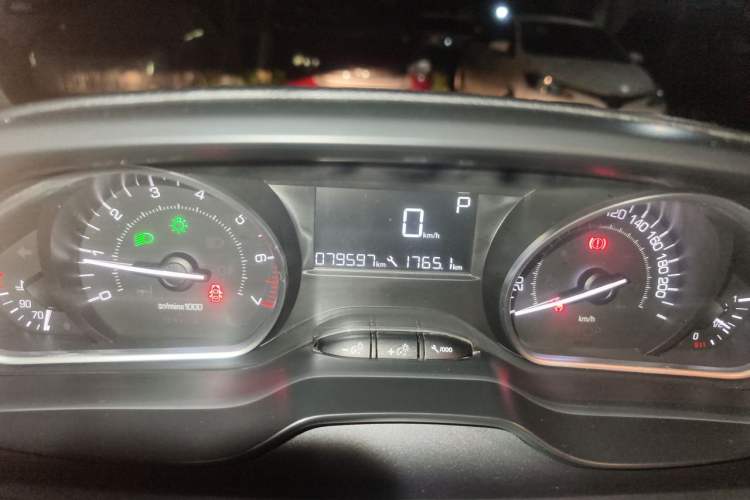 Used Peugeot 2008 2014 1.6L Automatic Navigation Edition Instrument Cluster