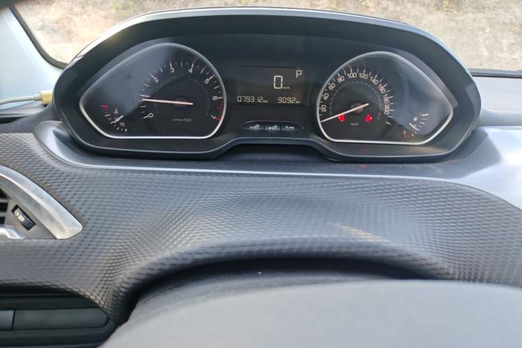 Used Peugeot 2008 2014 1.6L Automatic Fashion Edition Instrument Cluster