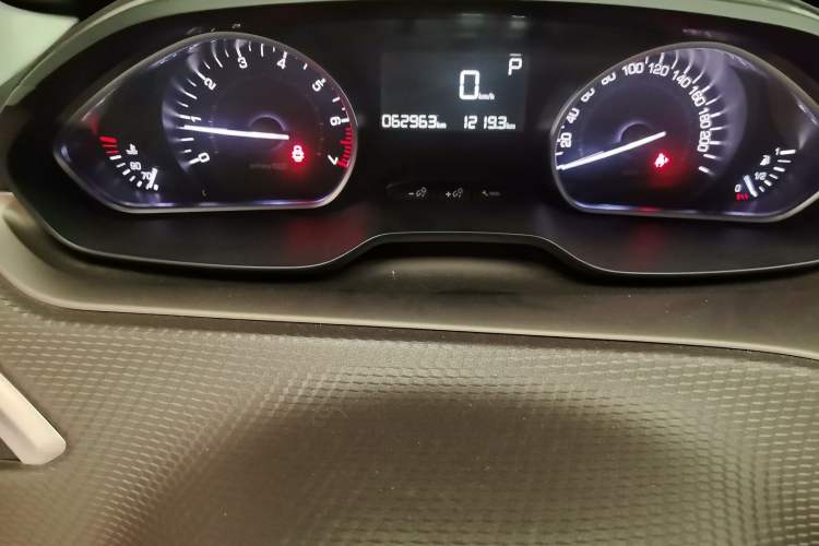 Used Peugeot 2008 2014 1.6L Automatic Fashion Edition Instrument Cluster