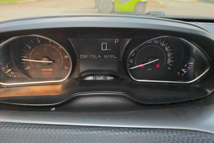 Used Peugeot 2008 2014 1.6L Automatic Excellence Edition Instrument Cluster