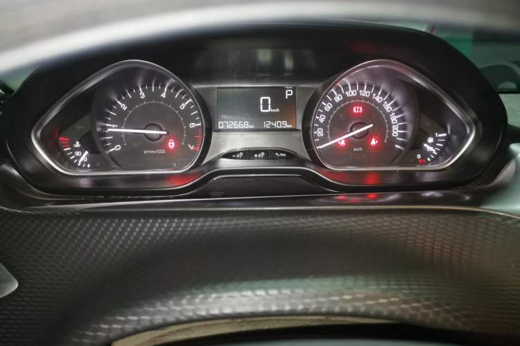 Used Peugeot 2008 2014 1.6L Automatic Fashion Edition Instrument Cluster
