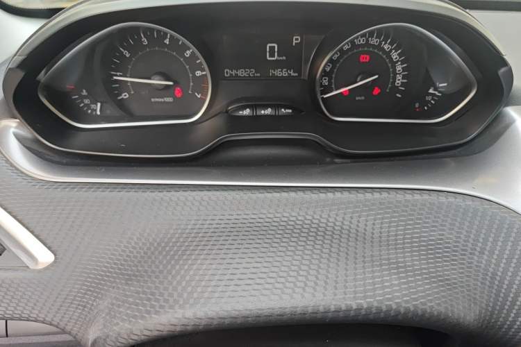 Used Peugeot 2008 2014 1.6L Automatic Fashion Edition Instrument Cluster