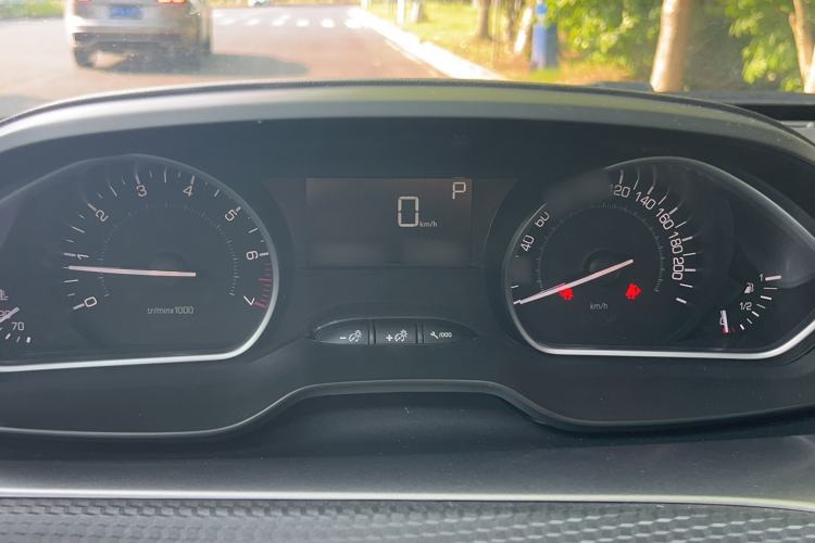 Used Peugeot 2008 2014 1.6L Automatic Fashion Edition Instrument Cluster
