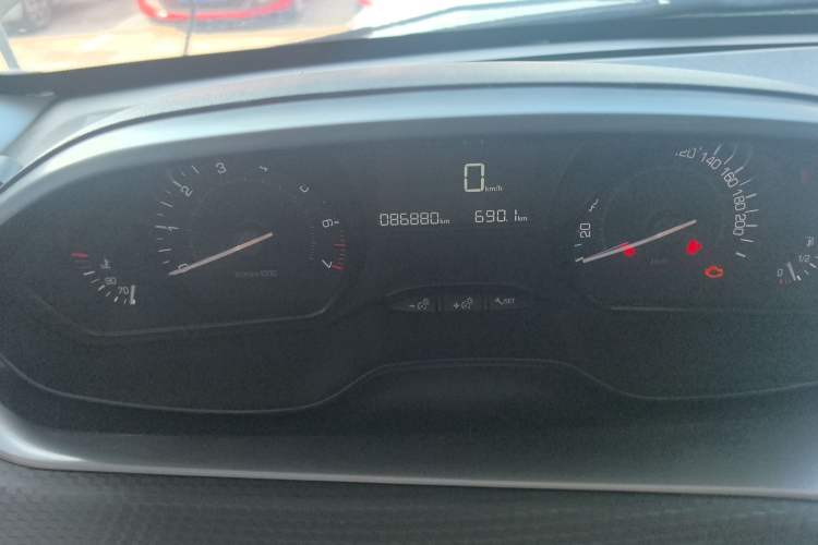 Used Peugeot 2008 2014 1.6L Manual Trend Edition Instrument Cluster