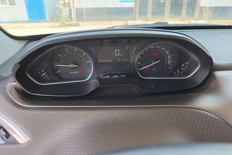 Used Peugeot 2008 2014 1.6L Automatic Navigation Edition Instrument Cluster