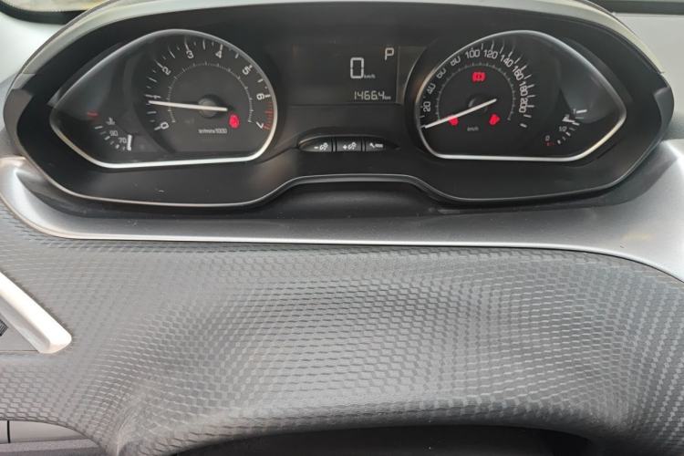 Used Peugeot 2008 2014 1.6L Automatic Fashion Edition Instrument Cluster