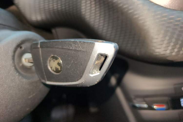 Used Peugeot 2008 2014 1.6L Automatic Fashion Edition Interior 1
