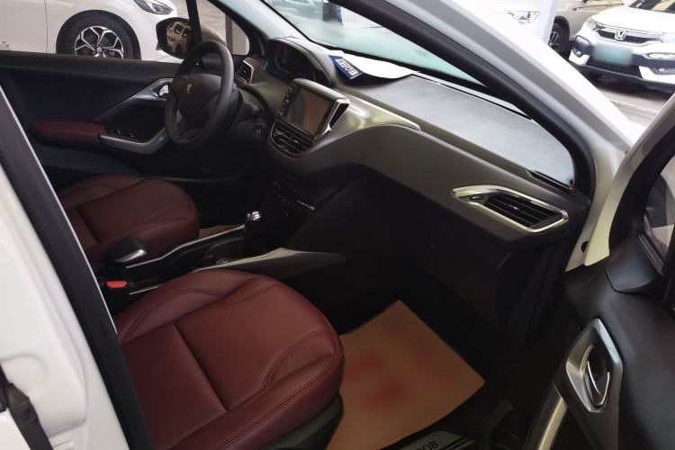 Used Peugeot 2008 2014 1.6L Automatic Fashion Edition Interior 1