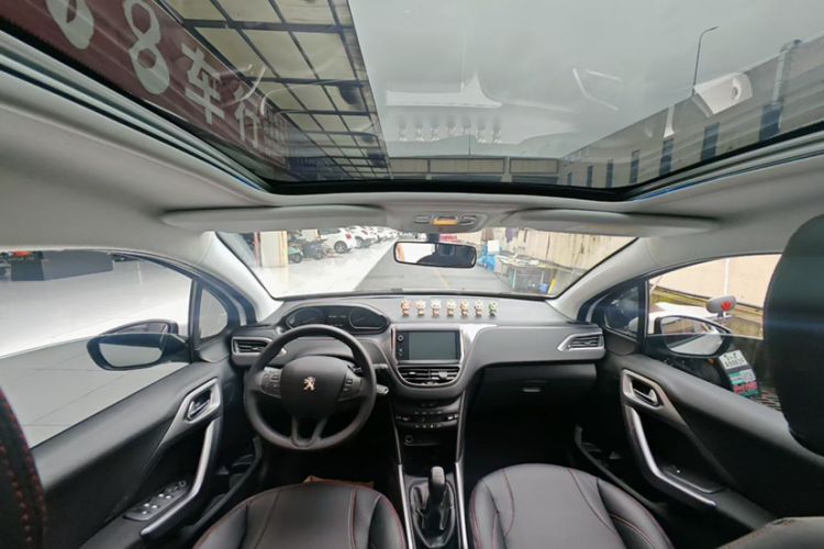 Used Peugeot 2008 2014 1.6L Manual Fashion Edition Interior 2