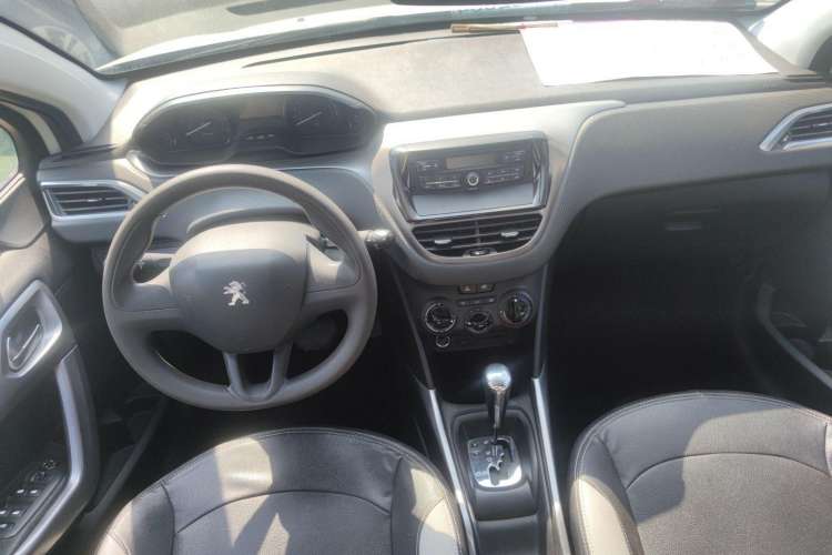 Used Peugeot 2008 2014 1.6L Automatic Trend Edition Interior 2