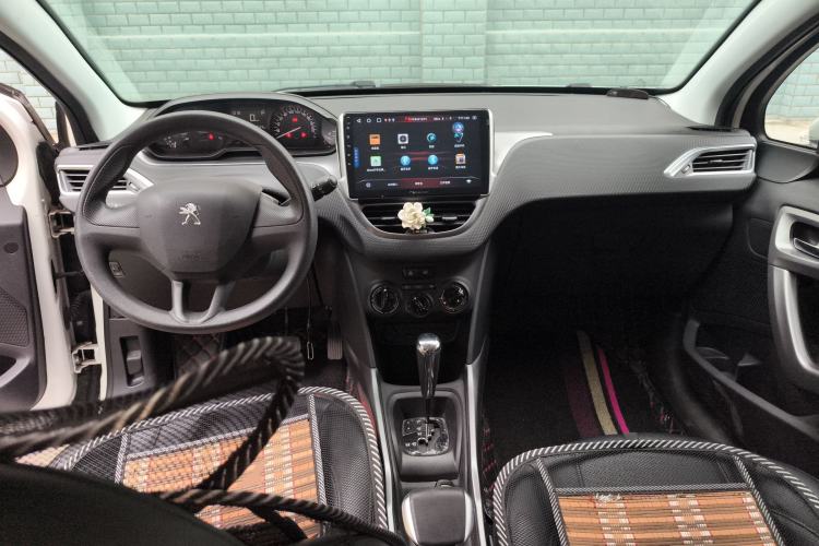 Used Peugeot 2008 2014 1.6L Automatic Trend Edition Interior 2