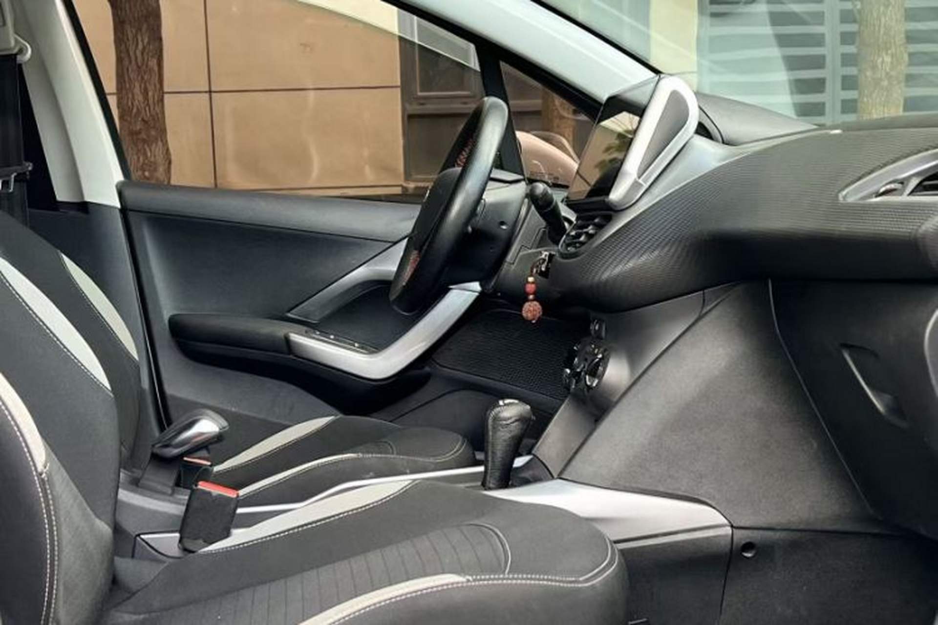 Used Peugeot 2008 2014 1.6L Automatic Trend Edition Interior 2