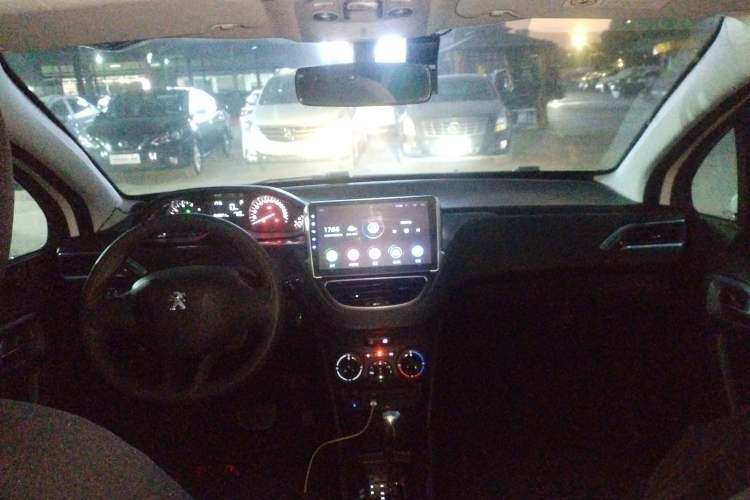Used Peugeot 2008 2014 1.6L Automatic Trend Edition Interior 2