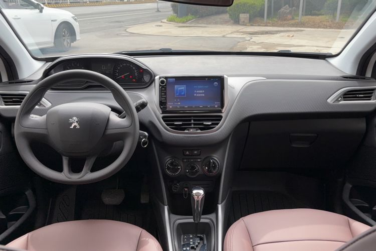Used Peugeot 2008 2014 1.6L Automatic Trend Edition Interior 3