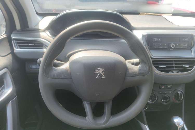 Used Peugeot 2008 2014 1.6L Automatic Trend Edition Interior 3