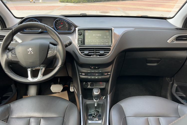 Used Peugeot 2008 2014 1.6L Automatic Navigation Edition Interior 3