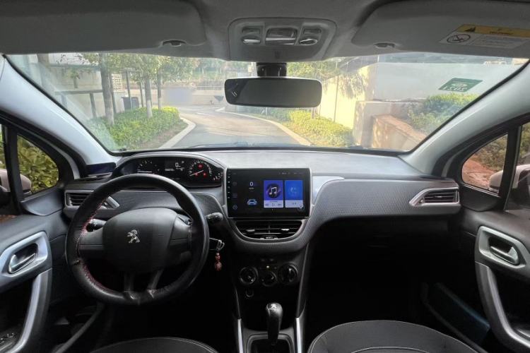Used Peugeot 2008 2014 1.6L Automatic Trend Edition Interior 3