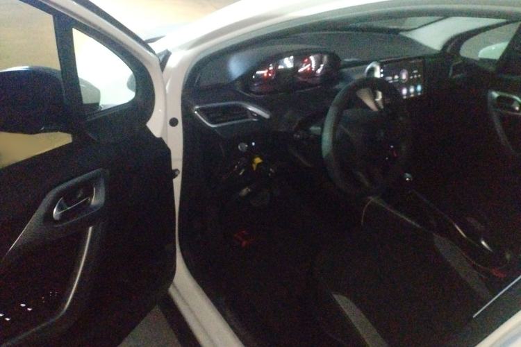 Used Peugeot 2008 2014 1.6L Automatic Trend Edition Interior 3