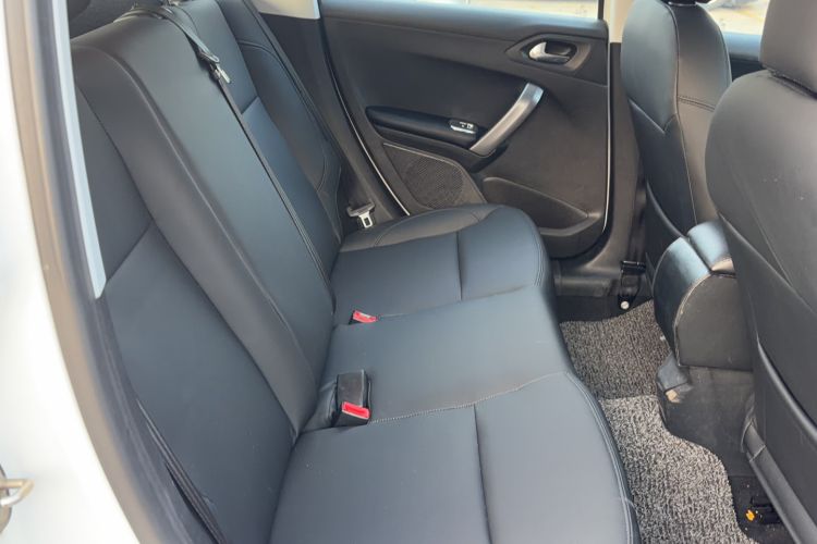 Used Peugeot 2008 2014 1.6L Automatic Trend Edition Interior 4