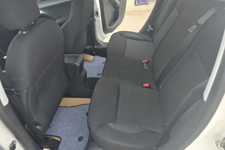 Used Peugeot 2008 2014 1.6L Automatic Fashion Edition Interior 4