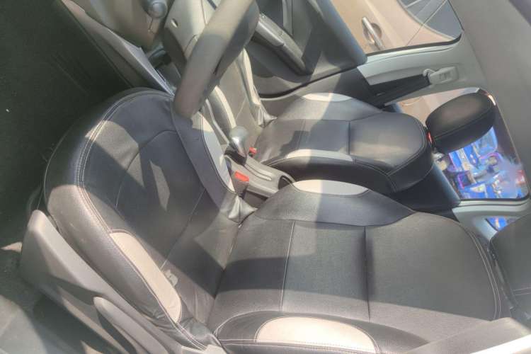 Used Peugeot 2008 2014 1.6L Automatic Trend Edition Interior 5