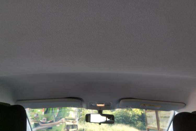 Used Peugeot 2008 2014 1.6L Manual Trend Edition Interior 6