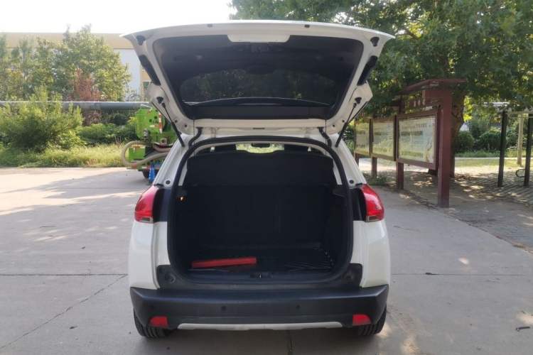 Used Peugeot 2008 2014 1.6L Manual Trend Edition Interior 7