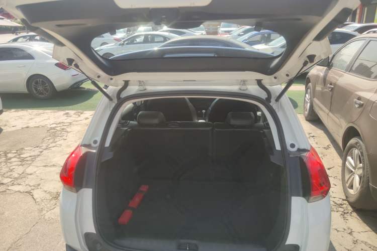 Used Peugeot 2008 2014 1.6L Automatic Trend Edition Interior 9