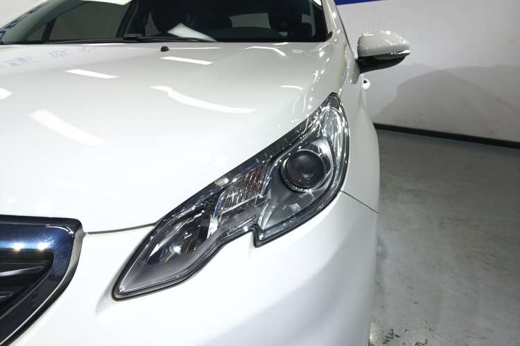 Used Peugeot 2008 2014 1.6L Automatic Trend Edition Left Front Headlight