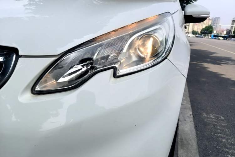 Used Peugeot 2008 2014 1.6L Automatic Fashion Edition Left Front Headlight