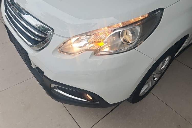 Used Peugeot 2008 2014 1.6L Automatic Fashion Edition Left Front Headlight