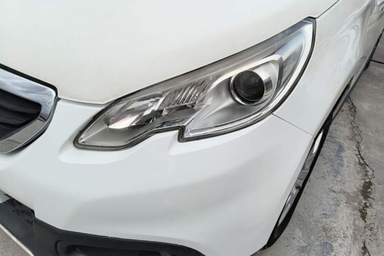 Used Peugeot 2008 2014 1.6L Automatic Trend Edition Left Front Headlight
