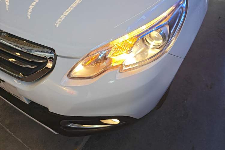 Used Peugeot 2008 2014 1.6L Automatic Fashion Edition Left Front Headlight