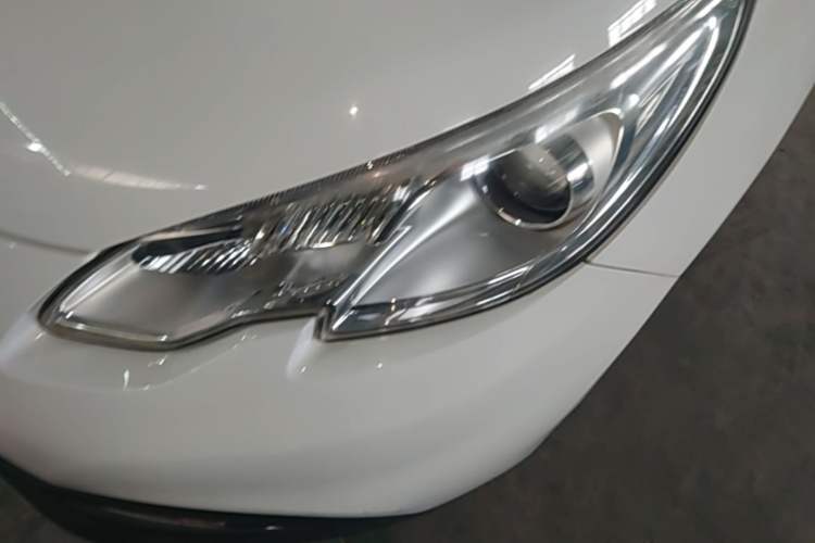 Used Peugeot 2008 2014 1.6L Automatic Fashion Edition Left Front Headlight
