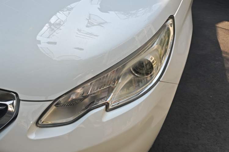 Used Peugeot 2008 2014 1.6L Automatic Fashion Edition Left Front Headlight